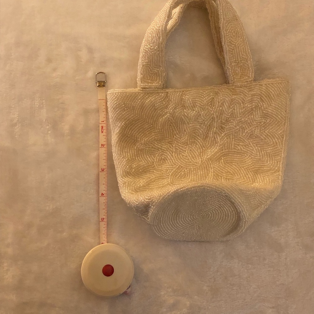 Elegant Cream Beaded Wristlet Vintage Bag; White/Cream; Excellent Condition - Picture 5 of 6